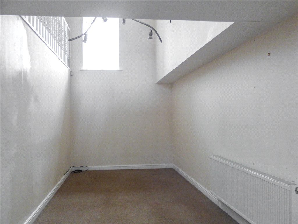 3 bedroom property for sale in Stockbridge Wharf, Riddlesden, Keighley