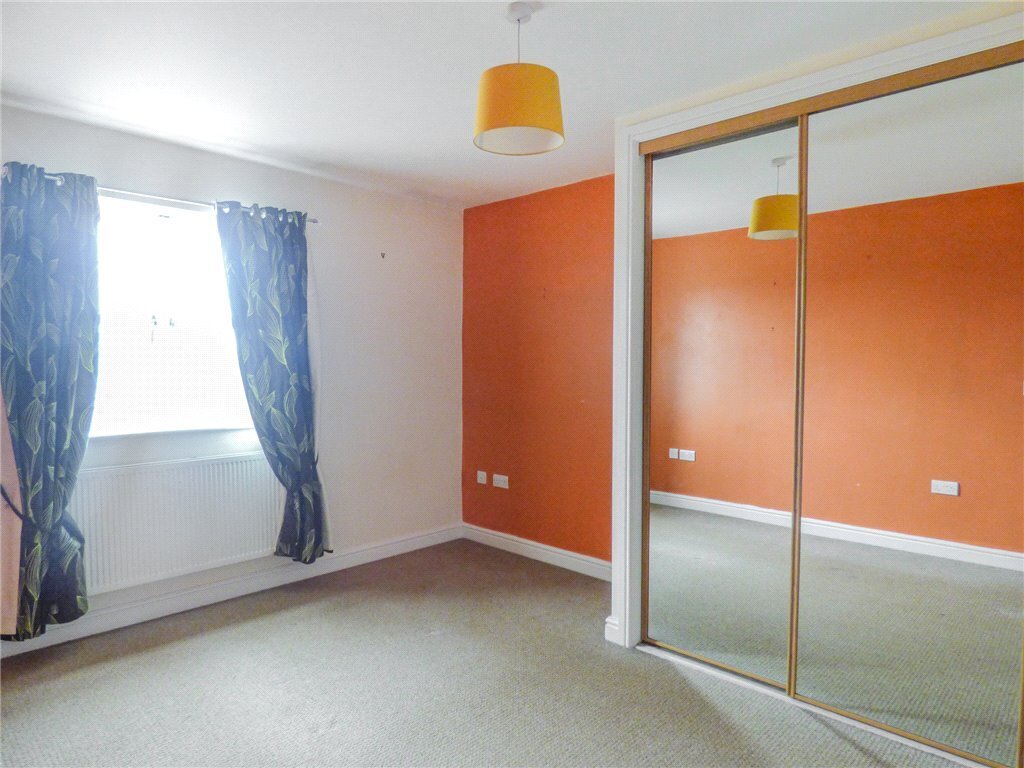 3 bedroom property for sale in Stockbridge Wharf, Riddlesden, Keighley