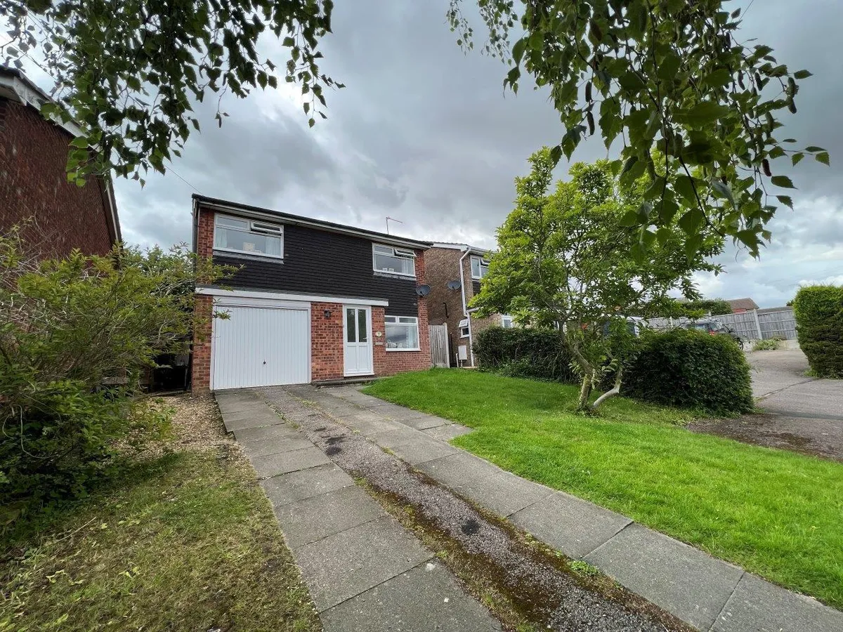 CHILTERN CLOSE, OAKHAM