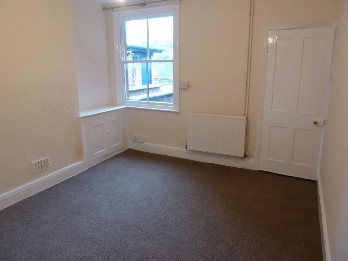 FERNIE AVENUE, MELTON MOWBRAY
