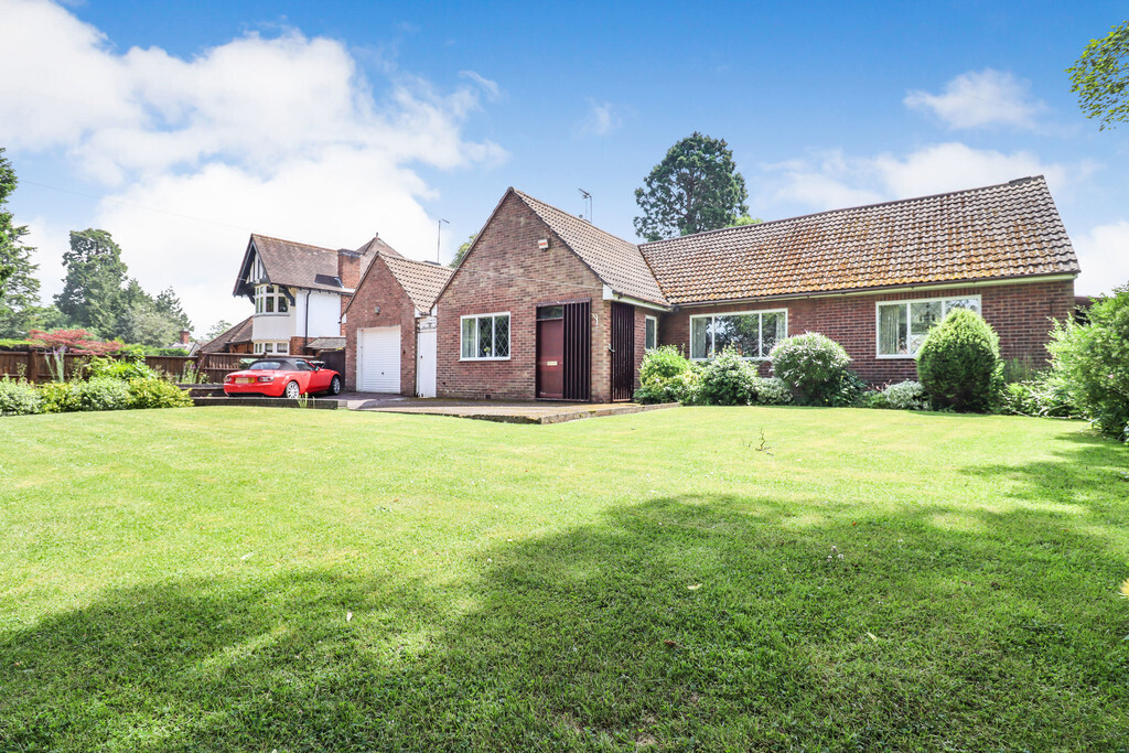 4 bedroom property in Bilton Road, Rugby Guide price £535,000