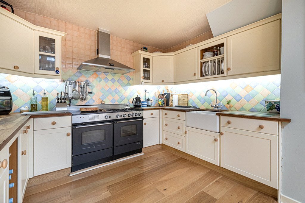 3 bedroom apartment for sale in Botanic Crescent, Botanics, Glasgow