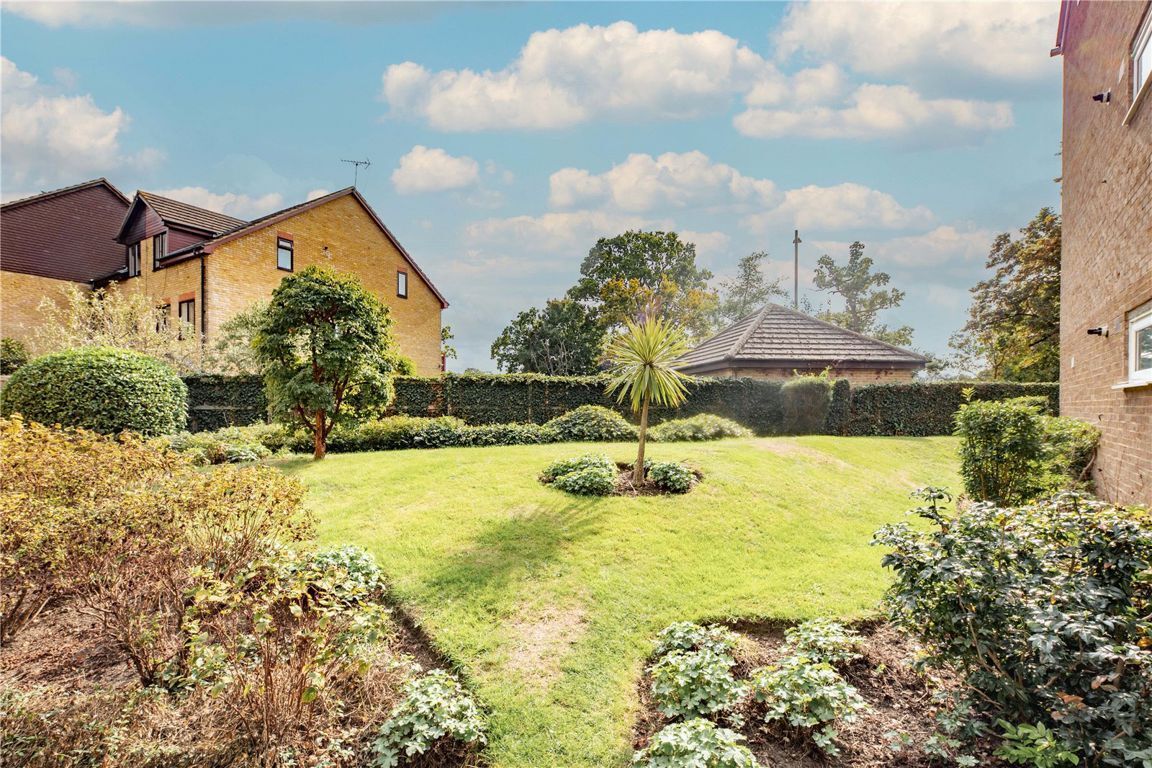 JacksonStops 1 bedroom property for sale in Harrowdene Gardens