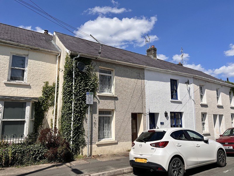 3 bedroom property for sale in Queen Street, Llandovery