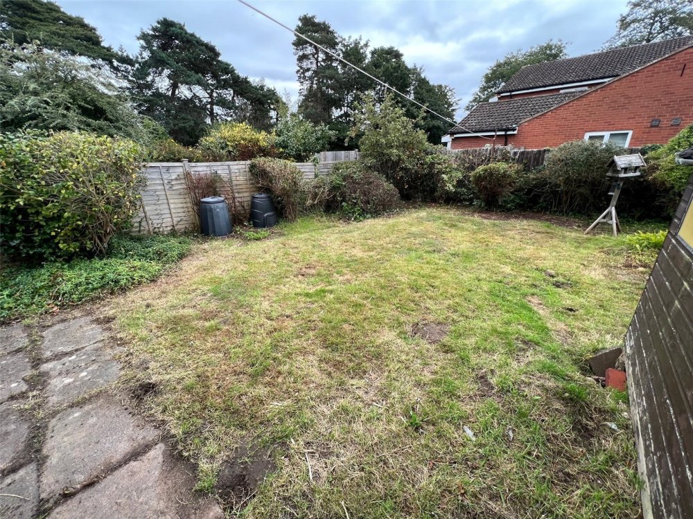 2 bedroom property for sale in The Deansway, Kidderminster