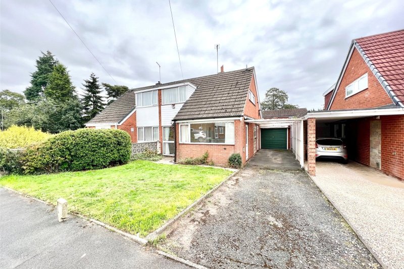 2 bedroom property for sale in The Deansway, Kidderminster