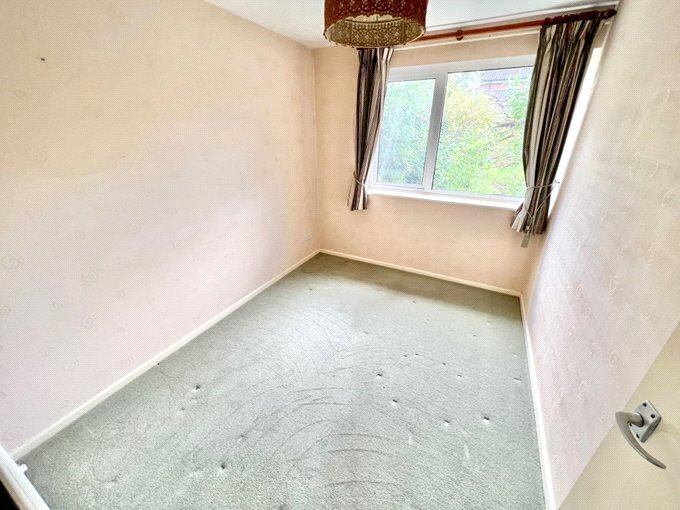 2 bedroom property for sale in The Deansway, Kidderminster