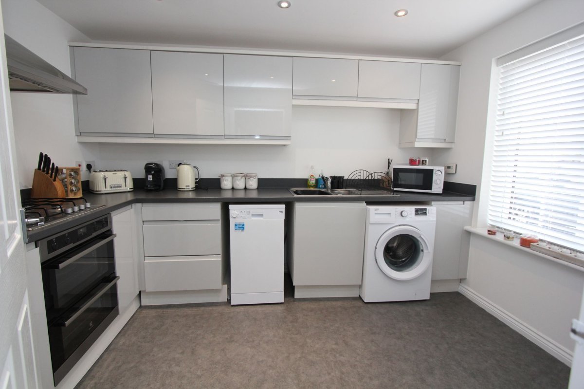 4 bedroom property for sale in Heol Y Sianel, Rhoose Point £357,500