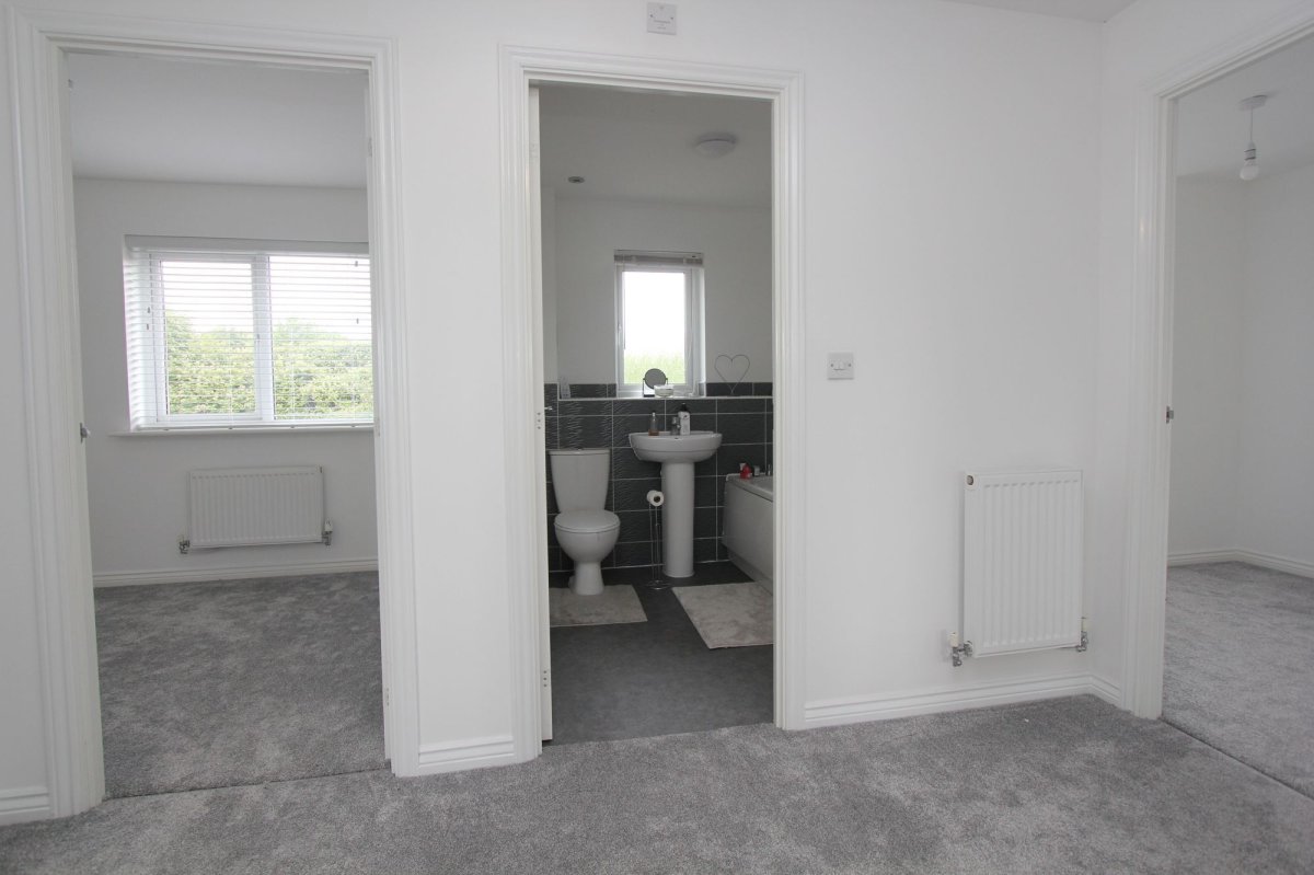 4 bedroom property for sale in Heol Y Sianel, Rhoose Point £357,500