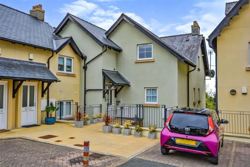 2 bedroom property for sale in St. Brides Hill, Saundersfoot