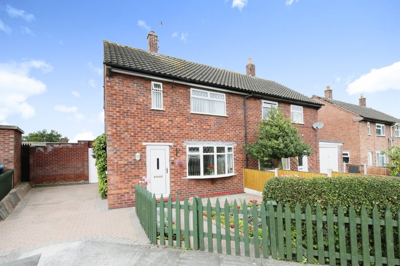 Dunster Close, Northwich 2 bedroom semidetached house Swetenhams