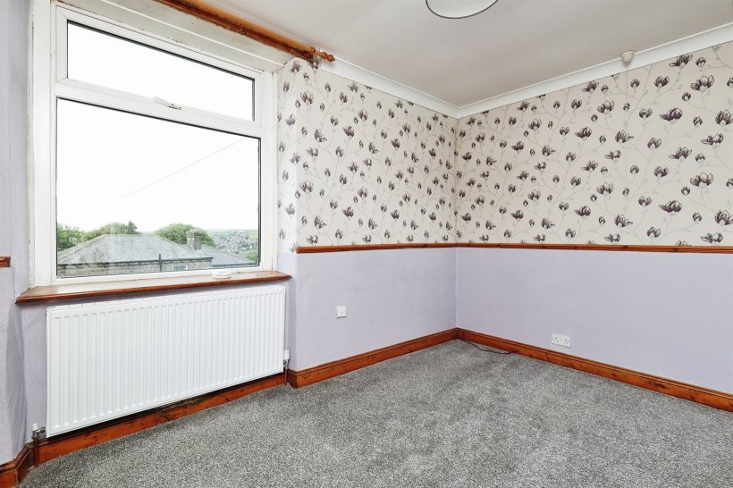 South View, Braithwaite, Keighley 2 bedroom terraced house Holroyds