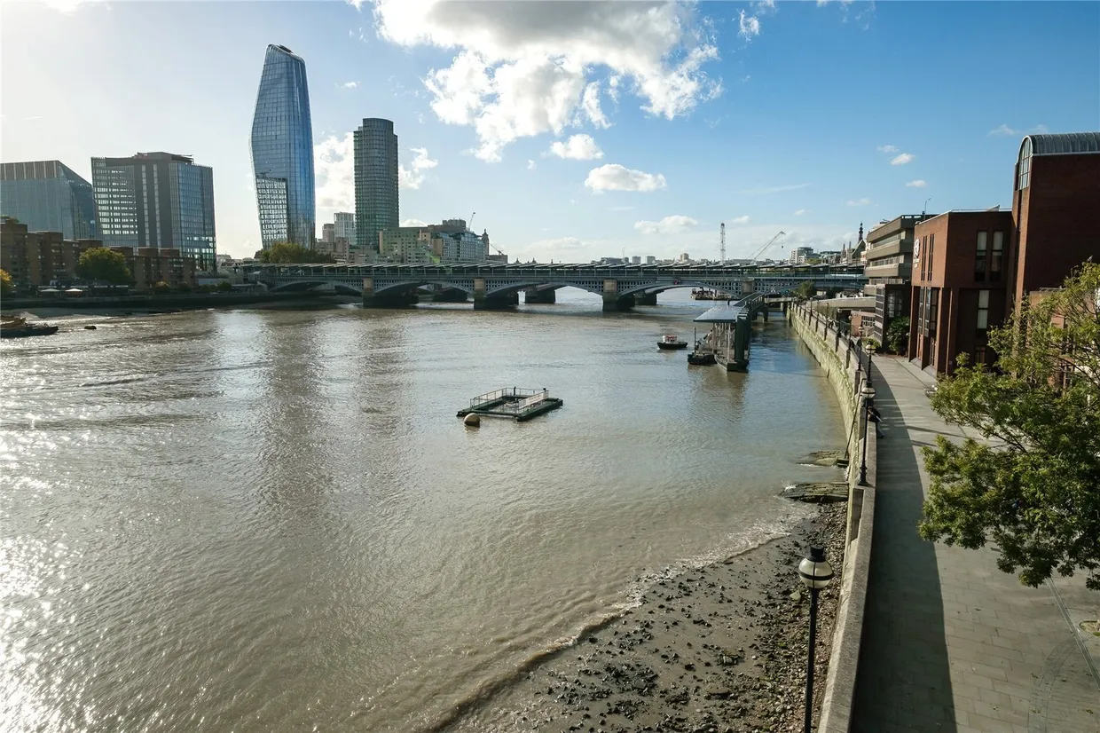 Trig Lane, LONDON, EC4V photo 11
