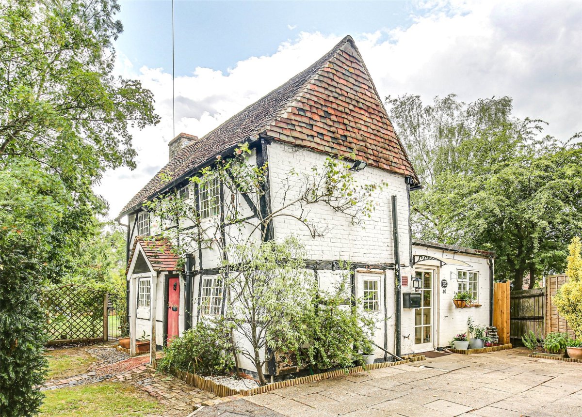 3 bedroom property for sale in Hurst Green Road, Hurst Green Oxted