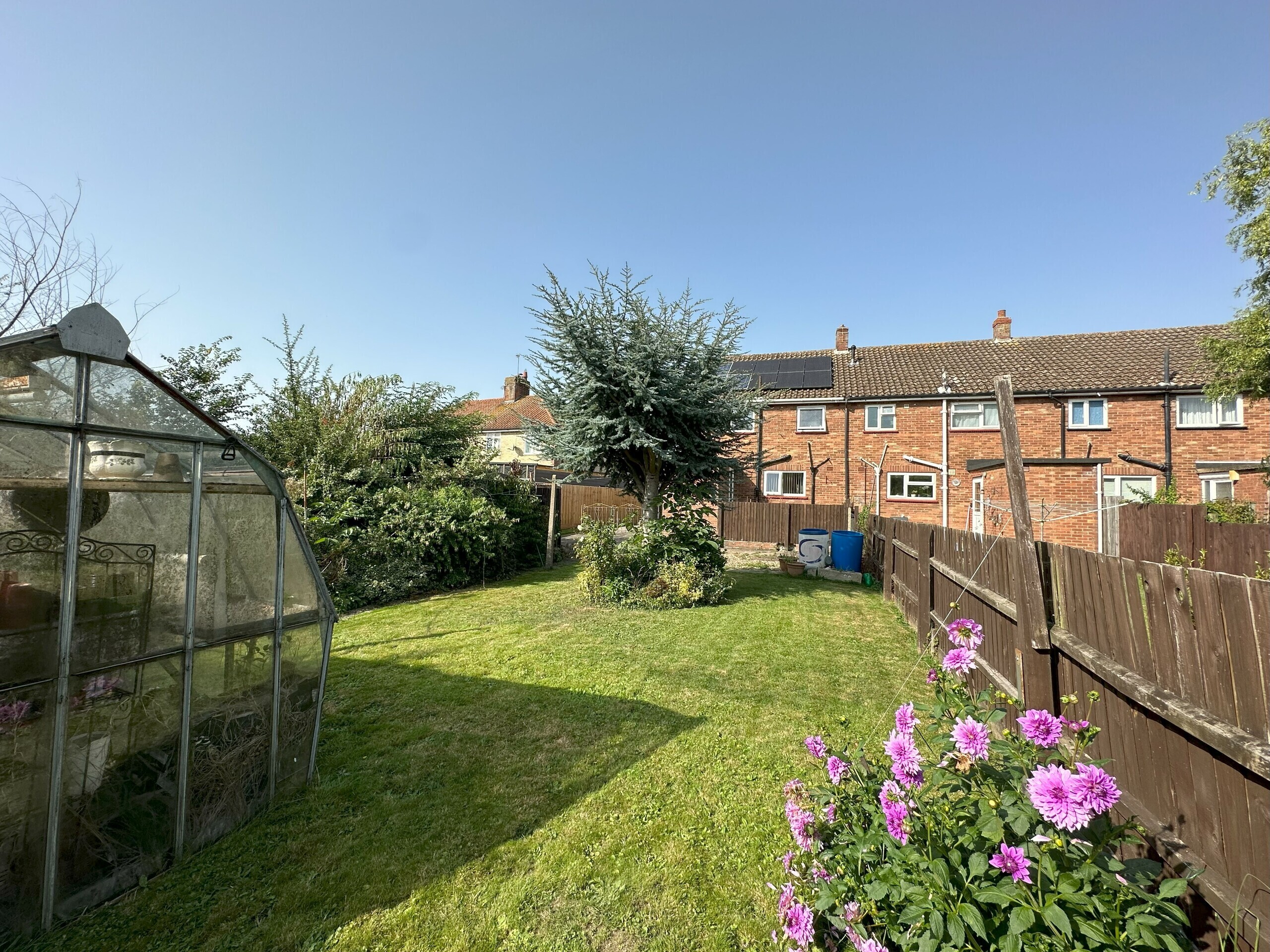 3 bedroom property for sale in Cooks Road, Elmswell - £240,000