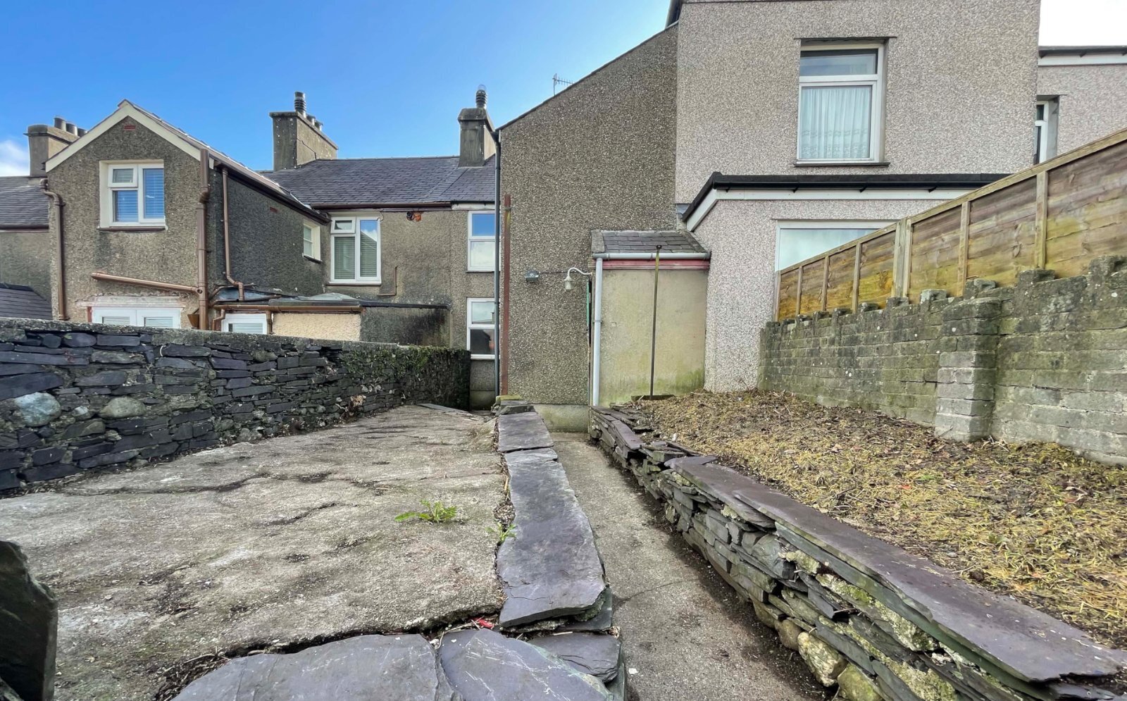 2 bedroom property for sale in Rhedyw Road, Llanllyfni, Caernarfon