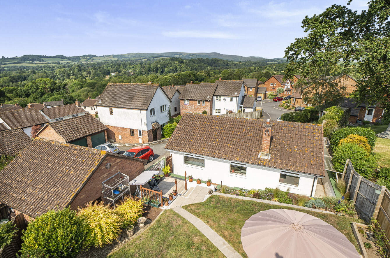 2 bedroom property for sale in Atway Close, Bovey Tracey, Newton Abbot