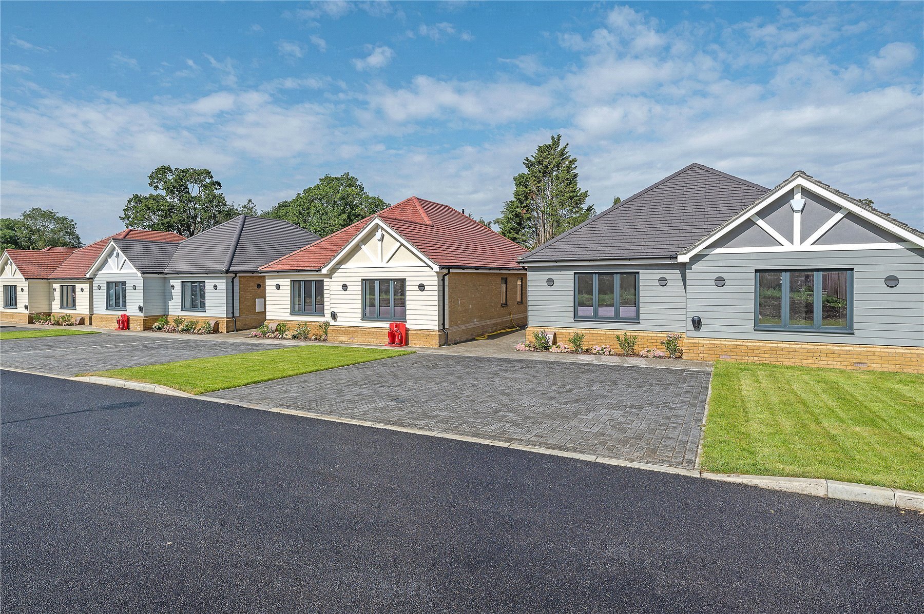 3 bedroom property for sale in Eight Meadow Brook, Oak Hill Road