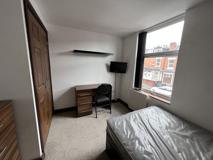 267 Dawlish Road Image 11