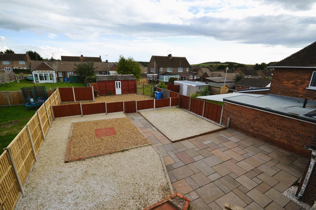 3 bedroom property for sale in 80 Bawtry Road, Harworth Offers in the