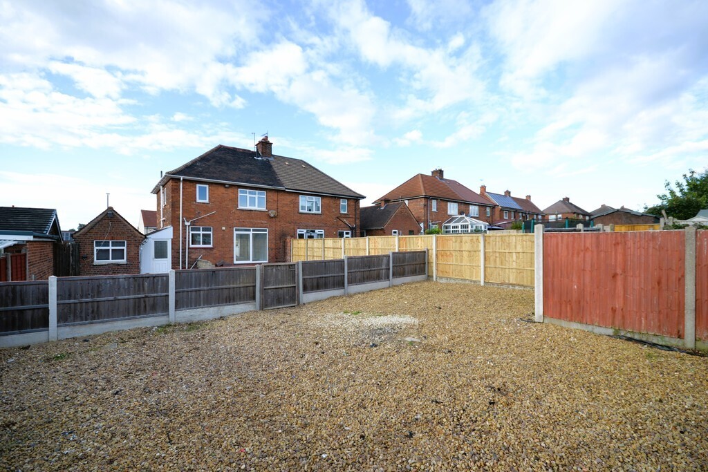 3 bedroom property for sale in 80 Bawtry Road, Harworth Offers in the