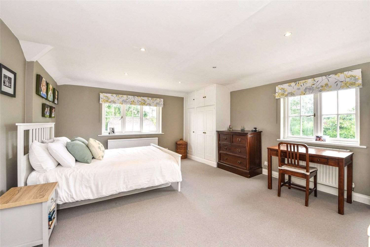 JacksonStops 4 bedroom property for sale in Mill Pond Lane, West