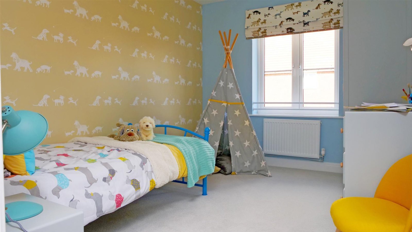 3 bedroom property for sale in Tadpole Garden Village, Swindon £390,000