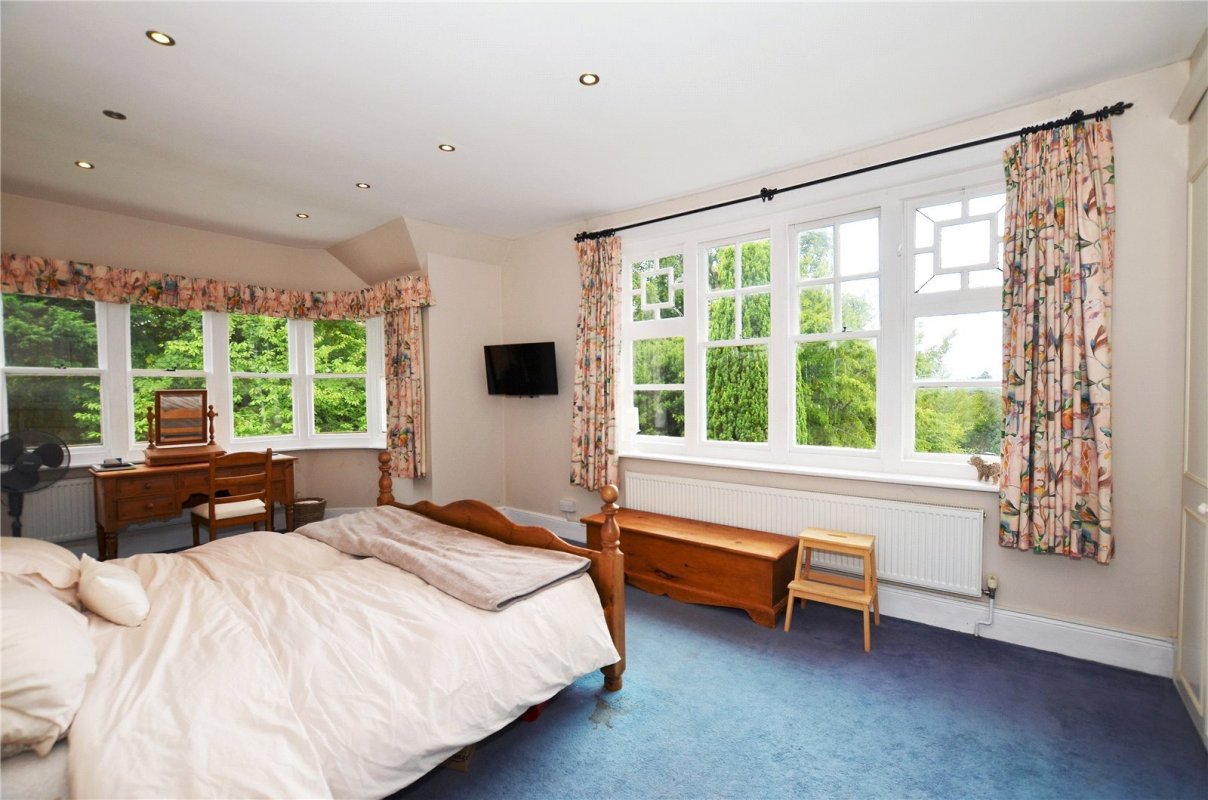 4 bedroom property for sale in Church Road, Buxted, East Sussex, TN22