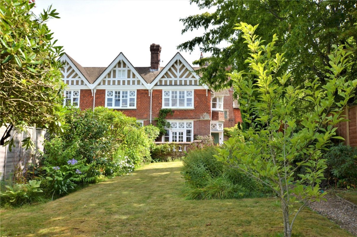 4 bedroom property for sale in Church Road, Buxted, East Sussex, TN22