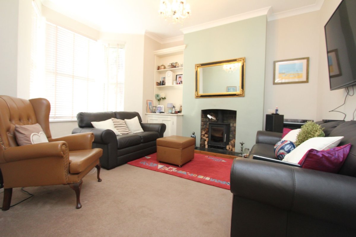 5 bedroom property for sale in St. Nicholas Road, Barry, CF62 £345,000