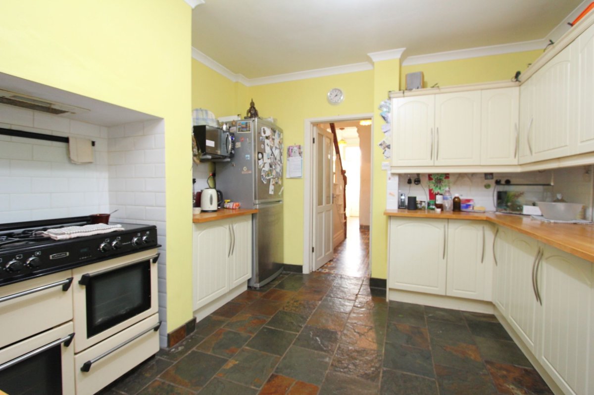 5 bedroom property for sale in St. Nicholas Road, Barry, CF62 £345,000