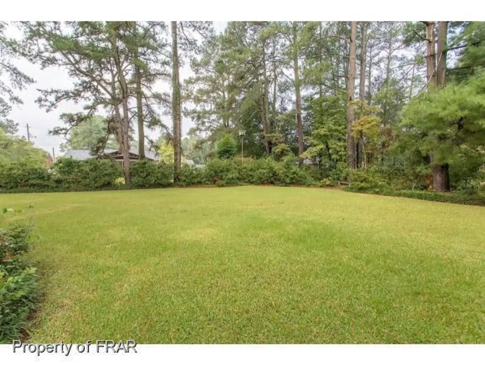 319 Stacy Weaver Dr, Fayetteville, NC 28311