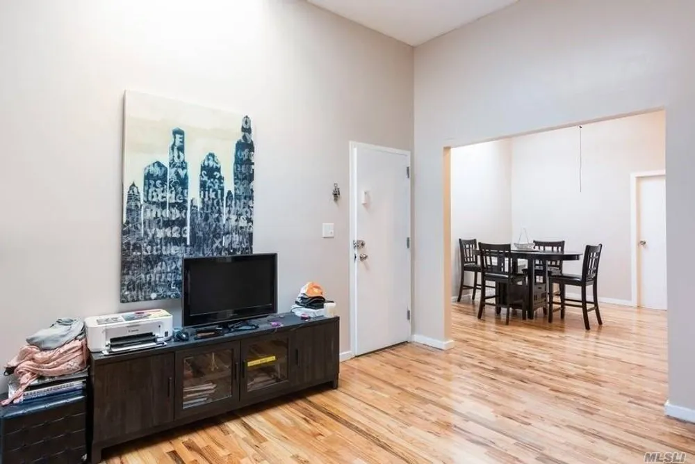71-39 66th Pl, New York, NY 11385