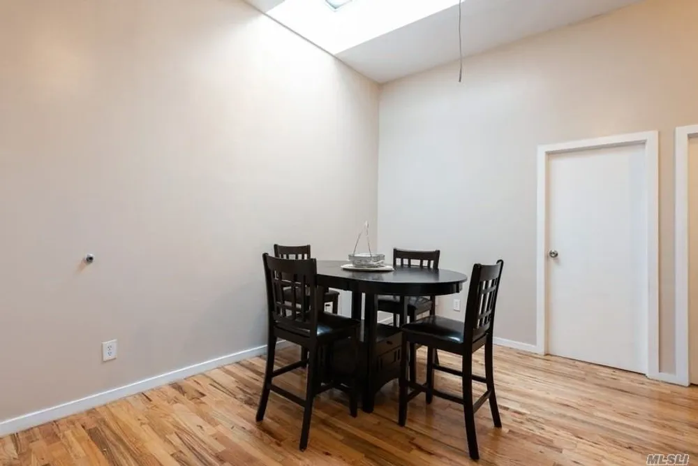 71-39 66th Pl, New York, NY 11385