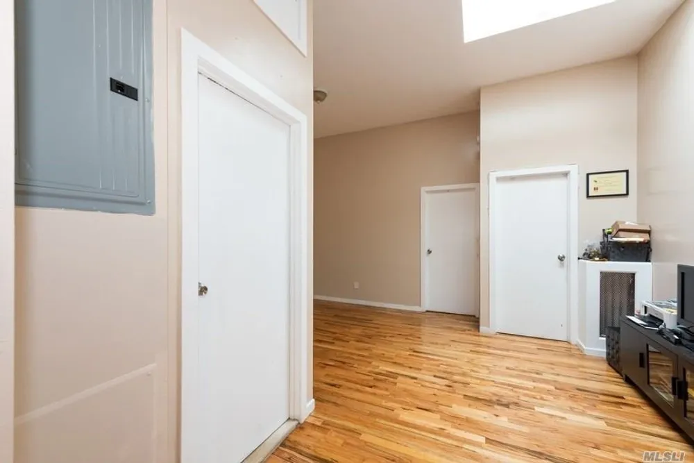 71-39 66th Pl, New York, NY 11385