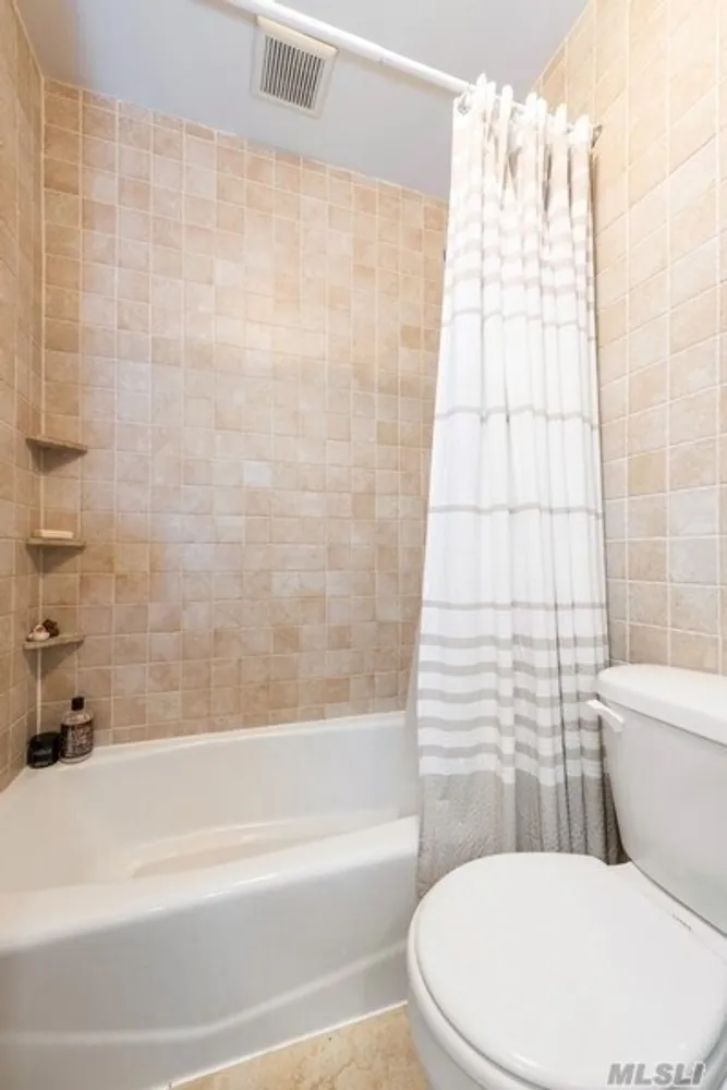 71-39 66th Pl, New York, NY 11385