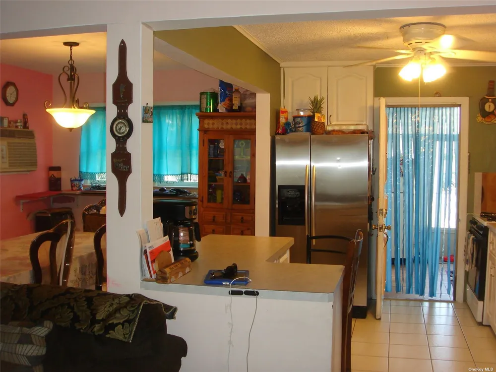 1323 Globe Ave, Elmont, NY 11003