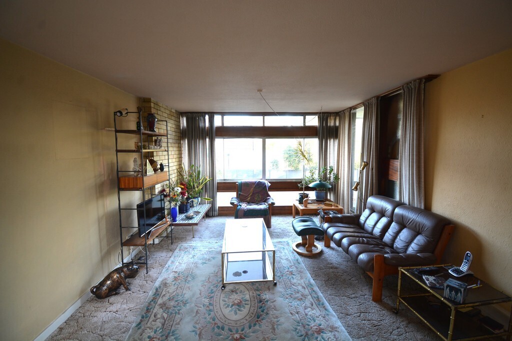 3 bedroom property for sale in Blandford Road, Teddington £850,000