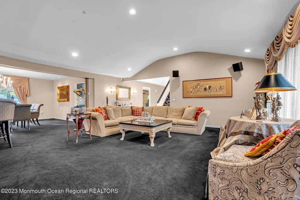 6 Marc Rd, West Long Branch, NJ 07764