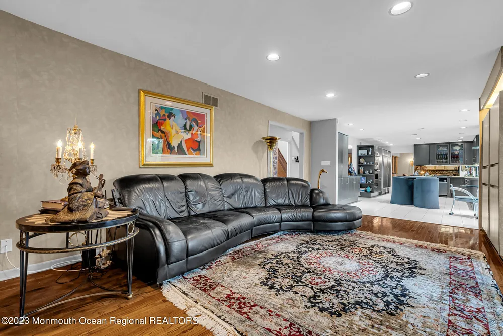 6 Marc Rd, West Long Branch, NJ 07764
