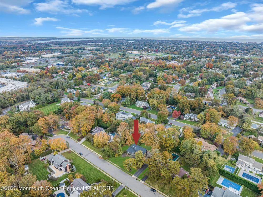 6 Marc Rd, West Long Branch, NJ 07764