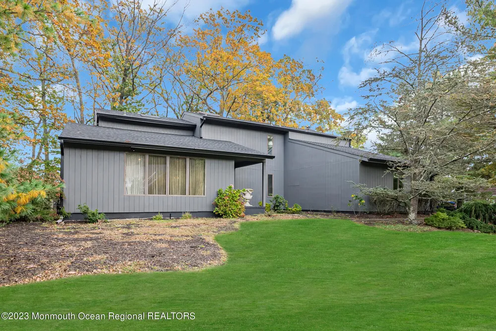 6 Marc Rd, West Long Branch, NJ 07764