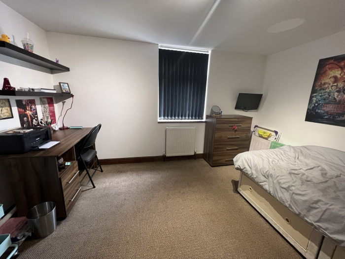 32 Exeter Road Image 8