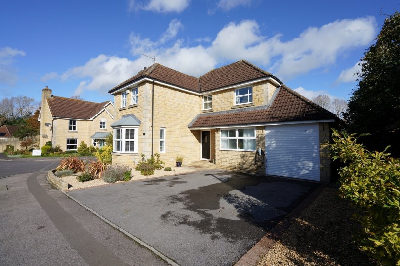 Petty Lane, Derry Hill, Calne 4 bedroom detached house Manners