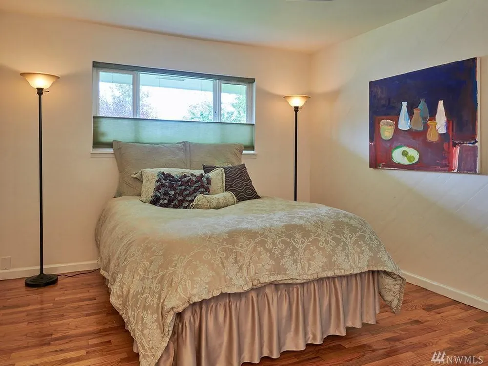 8407 12th Ave SW, Seattle, WA 98106