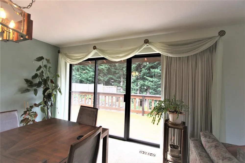 574 SW Colewood Ln, Normandy Park, WA 98166