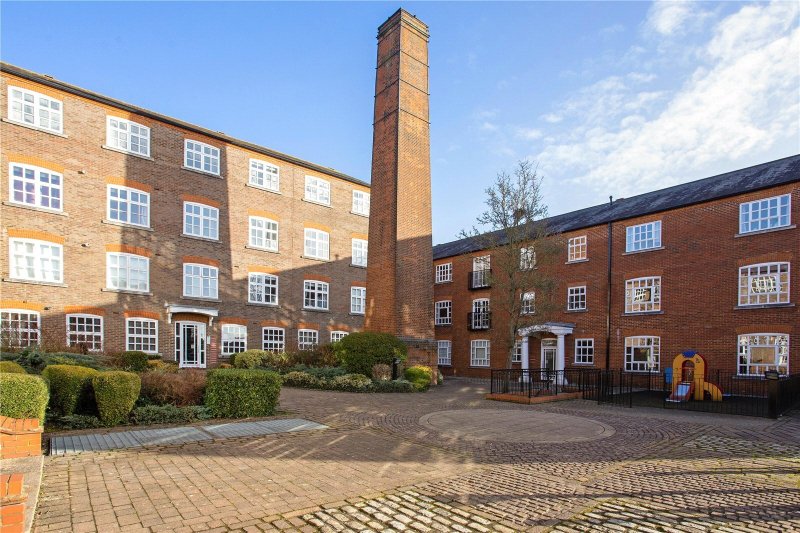 2 bedroom property for sale in Lattimore Road, ST. ALBANS, AL1 Guide