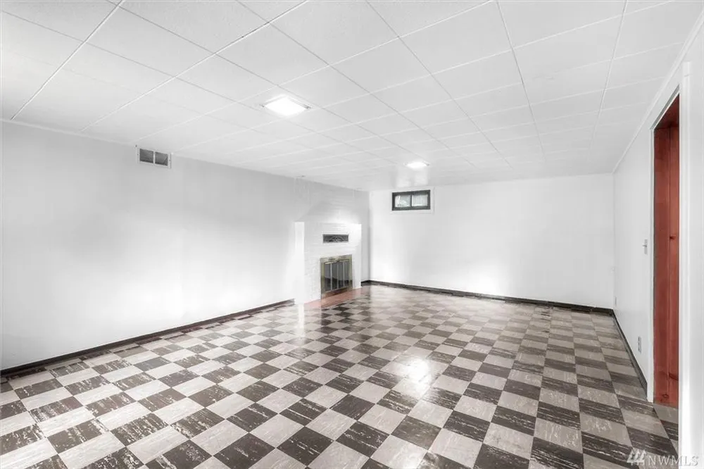 1421 S 134th St, Burien, WA 98168