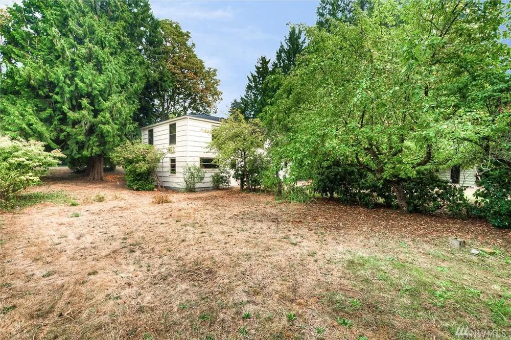 1421 S 134th St, Burien, WA 98168