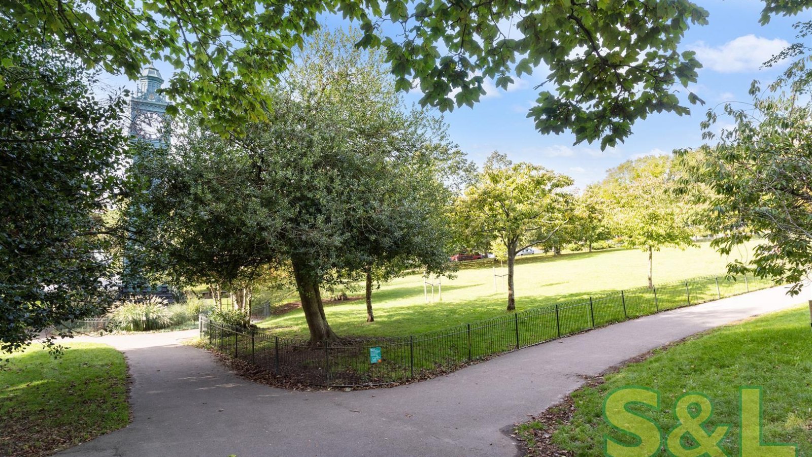 4 bedroom property for sale in Cleveland Road, Fiveways, Brighton Guide price £900,000